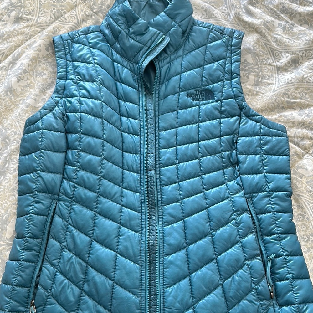 The North Face Women's Blue Quilted Vest